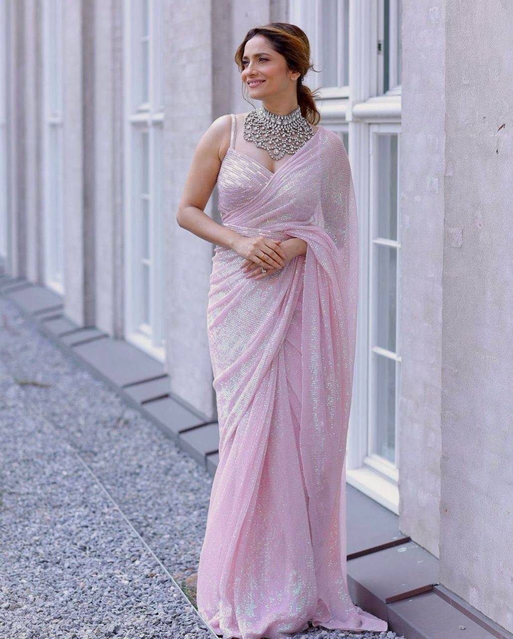 BOLLYWOOD SUPEREB SAREE