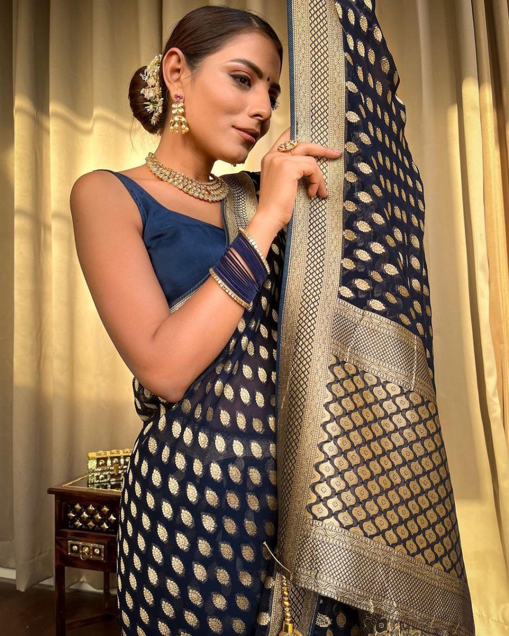 BEAUTIFUL RICH PALLU SAREE