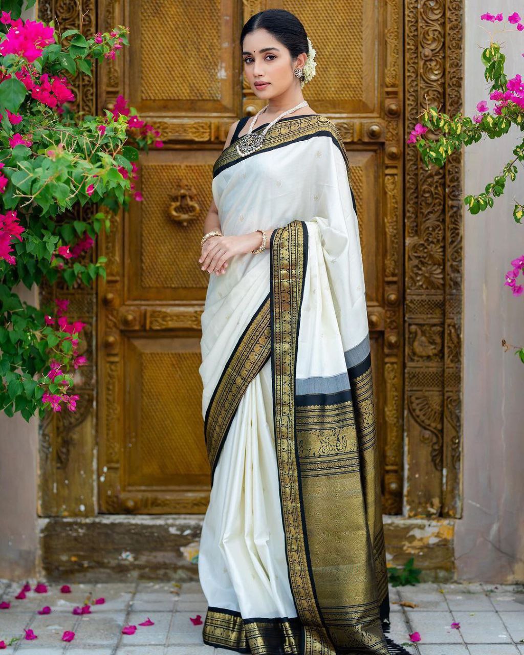 BEAUTIFUL RICH PALLU & JACQUARD  PATTERN WORK  SAREE