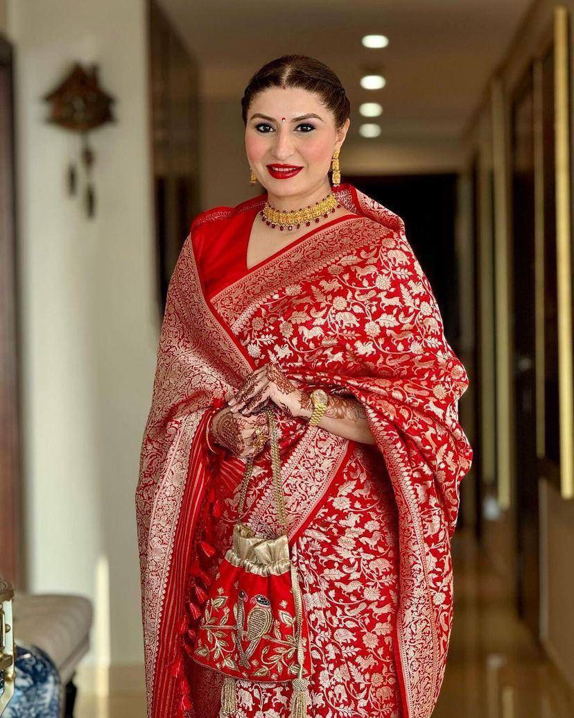 Organic Banarasi Sarees For Intimate And Big Fat Indian Weddings