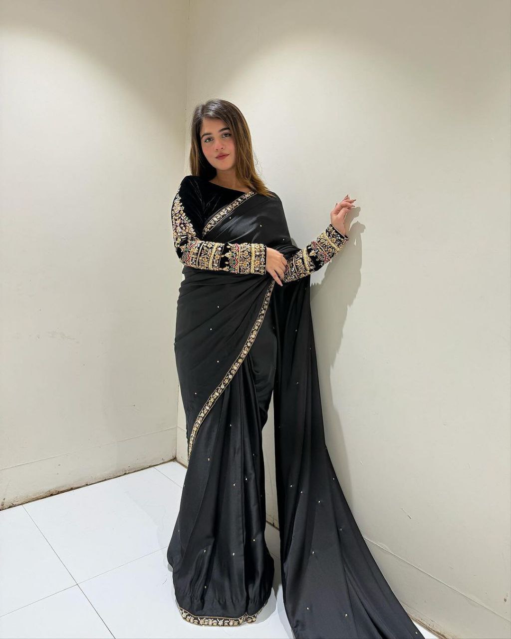 VELVET SAREE WITH EMBROIDERED & FANCY LACE BORDER & SLEEVE WORK