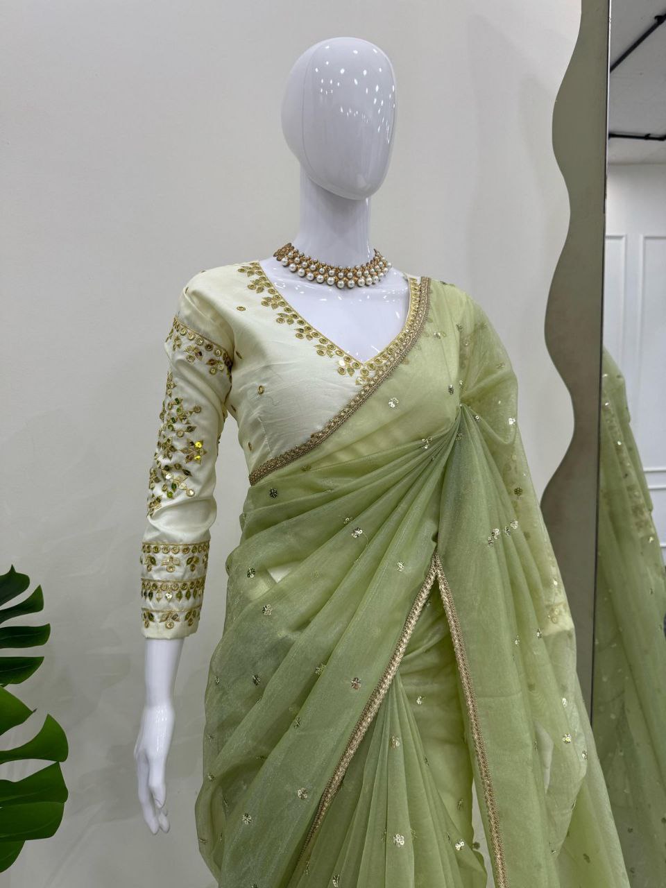 Beautiful Designer Saree in Heavy Twill Net Fabric