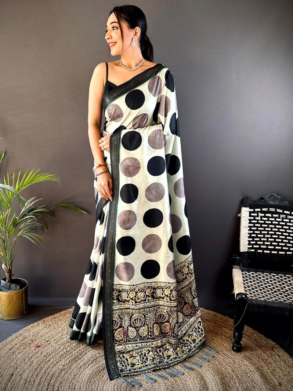 Soft Silk Polka Dot Print Saree