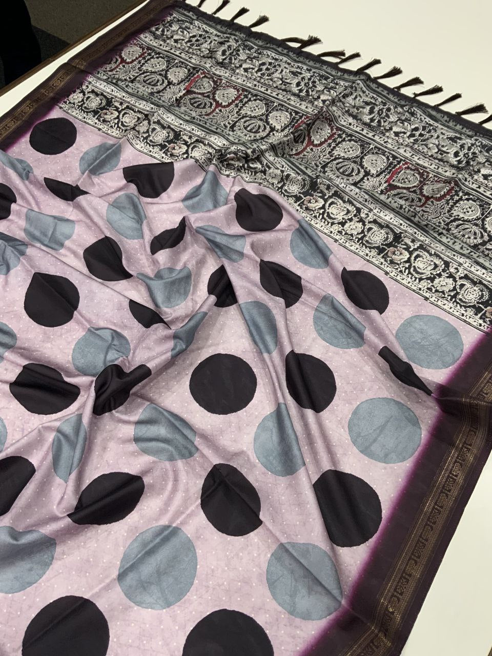 Soft Silk Polka Dot Print Saree